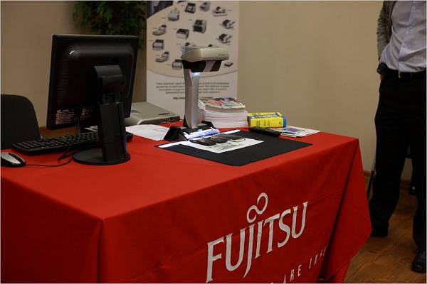 Демонстрация новой модели сканера Fujitsu ScanSnap SV600